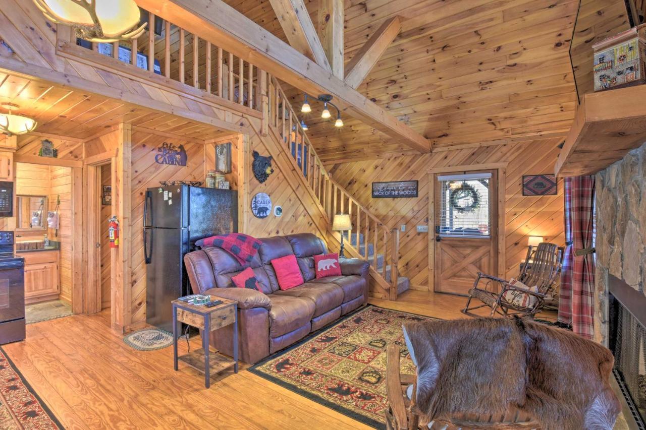 Helen Cabin With Deck And Hot Tub Less Than Half Mi To Main St Luaran gambar