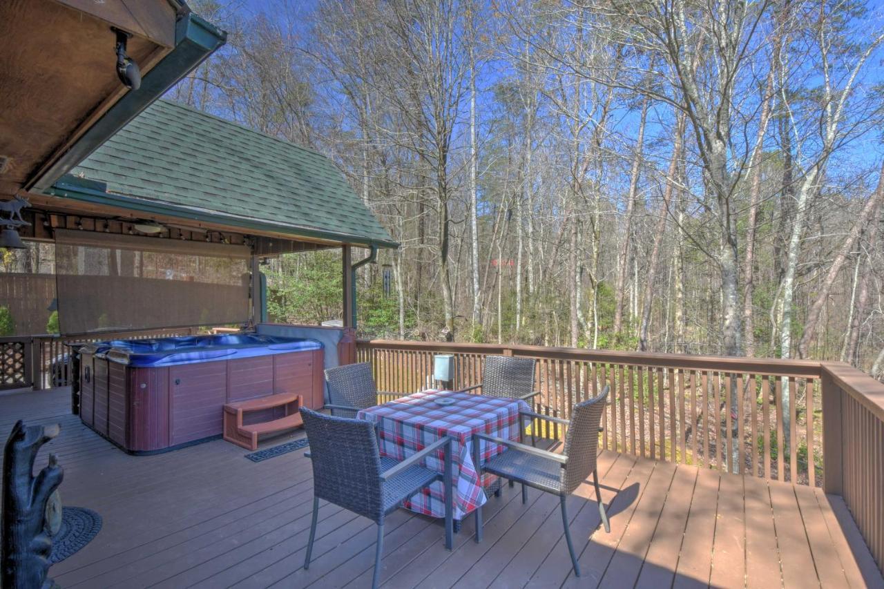 Helen Cabin With Deck And Hot Tub Less Than Half Mi To Main St Luaran gambar