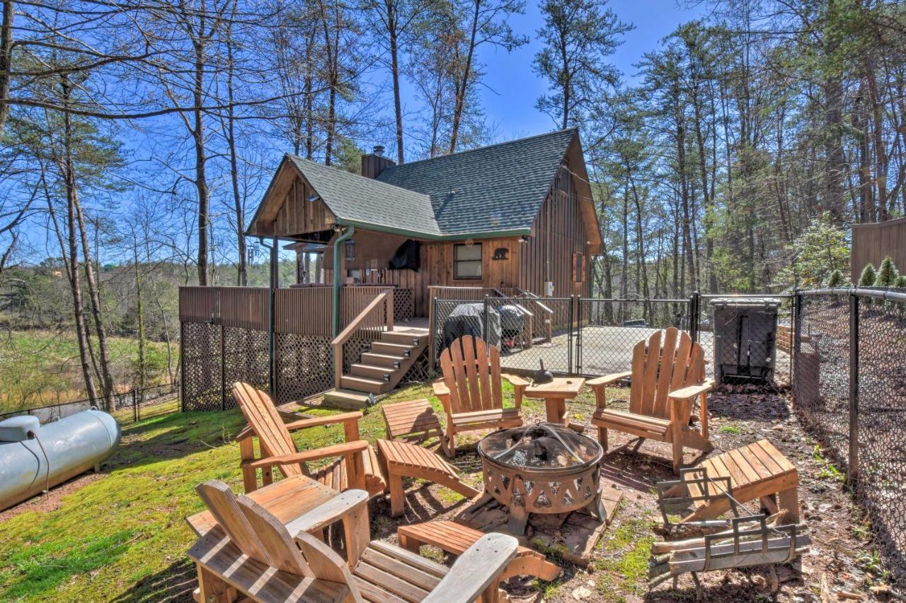 Helen Cabin With Deck And Hot Tub Less Than Half Mi To Main St Luaran gambar