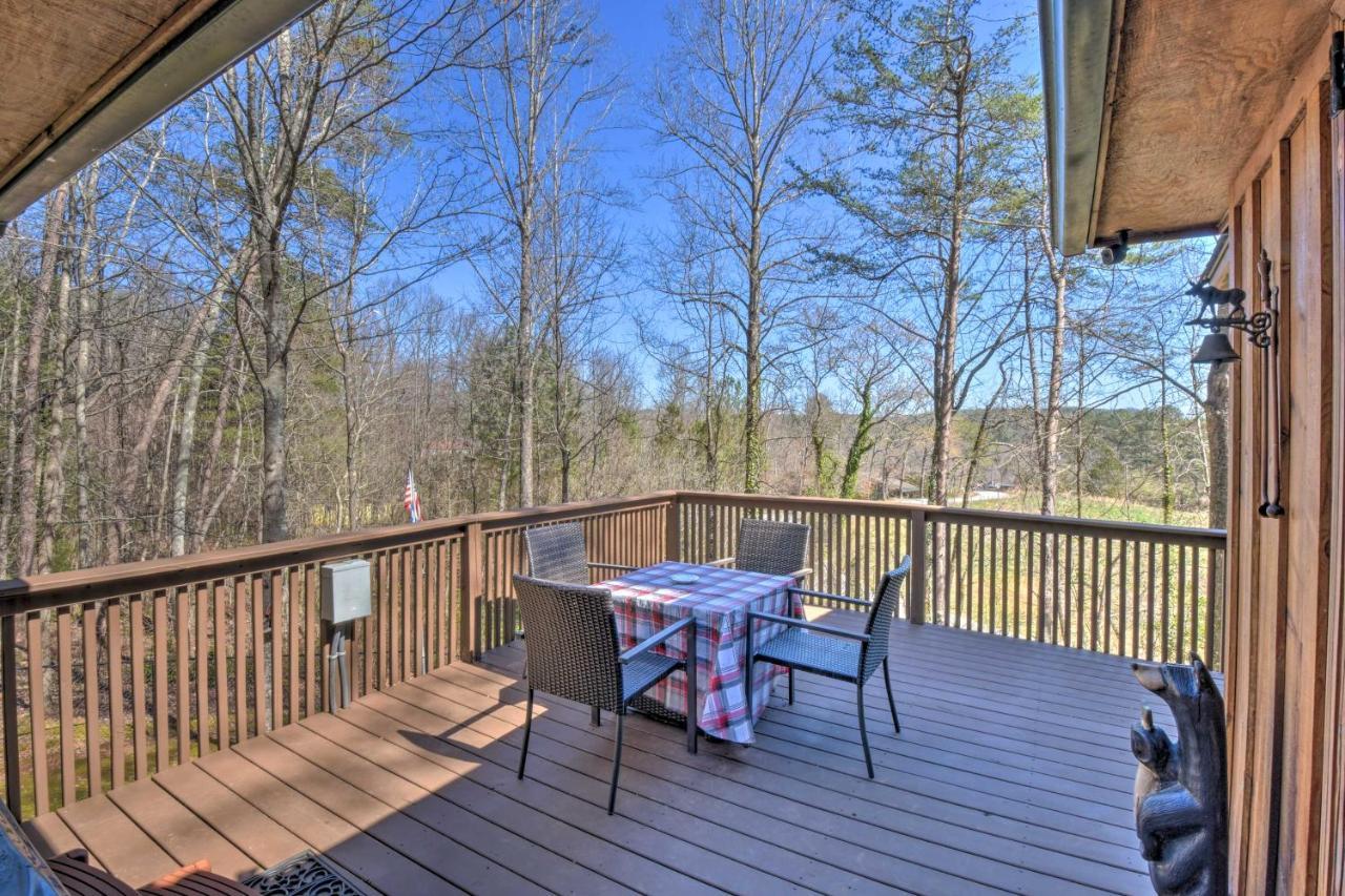 Helen Cabin With Deck And Hot Tub Less Than Half Mi To Main St Luaran gambar