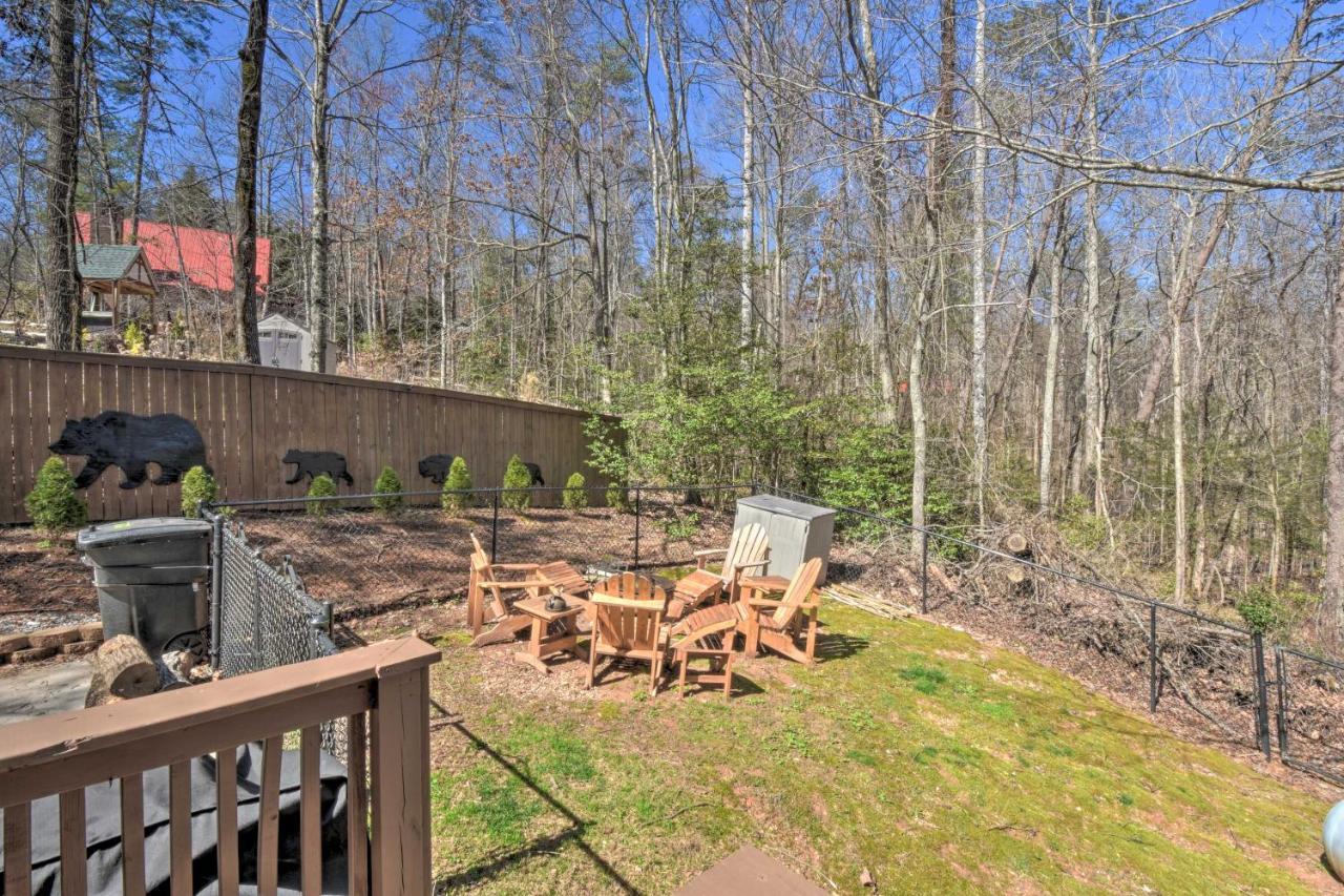 Helen Cabin With Deck And Hot Tub Less Than Half Mi To Main St Luaran gambar
